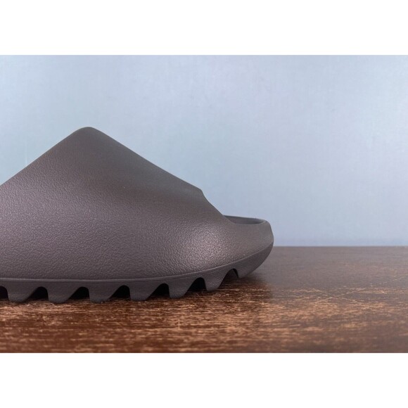 Adidas Yeezy Slides "Dark Onyx" Men's Size 10 ID5103 - Picture 5 of 11